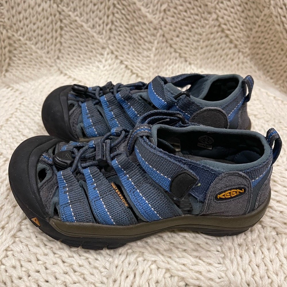 KEEN Kids Water Shoes in Blue and Gray